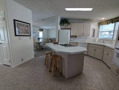 7100 Ulmerton Rd unit 2064, Largo, FL 33771 - photo 4