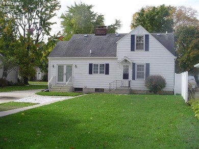 416 Erie St, Woodville, OH 43469 - photo 3