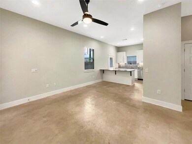 6213 Felix Ave unit B, Austin, TX 78741 - photo 3