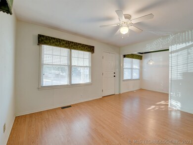 1723 Tower Dr, Ardmore, OK 73401 - photo 3