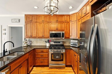 225 Watersedge Dr, Boiling Springs, SC 29316 - photo 6