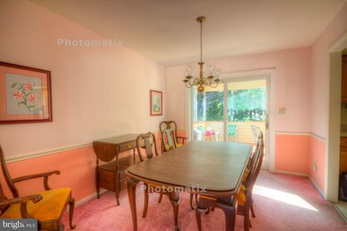 5820 Miriam Dr, Sykesville, MD 21784 - photo 3