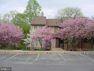 15299 Forest Grove Dr unit 15299, Woodbridge, VA 22191 - photo 6