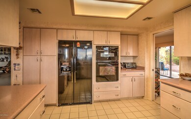 Other size end of kitchen