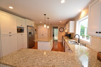 44 Dover Cir, Franklin, MA 02038 - photo 5
