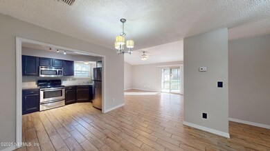 8336 Spicewood Dr, Jacksonville, FL 32216 - photo 5