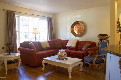 flormond living room1