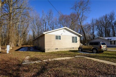 1005 Wade St, Austin, IN 47102 - photo 3