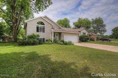 1046 N Hudson St SE, Lowell, MI 49331 - photo 3