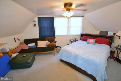 12830 Point Pleasant Dr, Fairfax, VA 22033 - photo 2