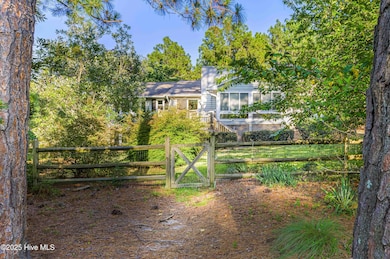 146 E Devonshire Ave (MLS)-11