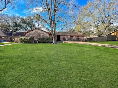 1710 Laurel Oaks Dr, Richmond, TX 77469 - photo 2