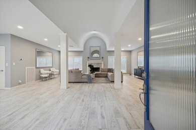 19 Thornhill Oaks Dr, Houston, TX 77015 - photo 2