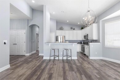Kitchen / Dining area