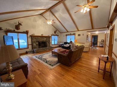 118 Coyote Ln, Berkeley Springs, WV 25411 - photo 2