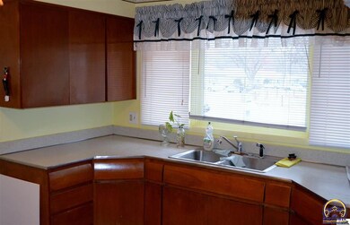 1109 SW Armagh St, Topeka, KS 66611 - photo 3