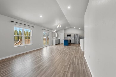 843 Redhawk Dr, Pulaski, WI 54162 - photo 5