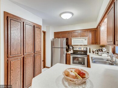 7575 Lanewood Lane Maple Grove-009-009-Kitchen-MLS