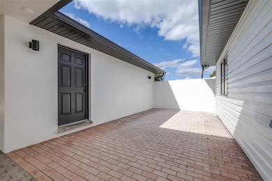 12 N Lakeview Dr, Haines City, FL 33844 - photo 7