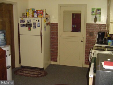 542 Georgetown Rd, Ronks, PA 17572 - photo 5