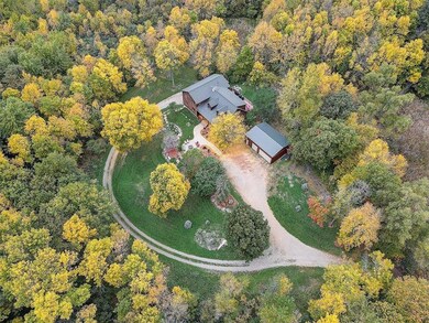 Beautiful 6 acre retreat only 20 mins to DT Mpls.