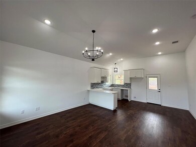 1517 Ridgeview Cir, Granbury, TX 76048 - photo 4