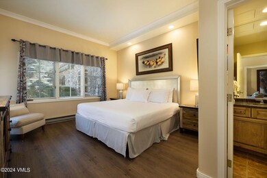 borders_lodge_108_interior_bed01