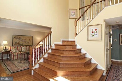 7706 Graystone Ct, Ellicott City, MD 21043 - photo 2