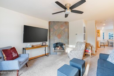 Living_Fireplace