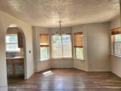 Bay window dining area