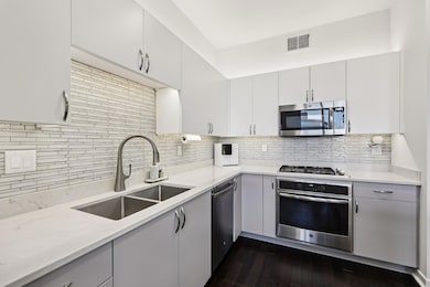 1240 S 2nd St unit 411, Minneapolis, MN 55415 - photo 5