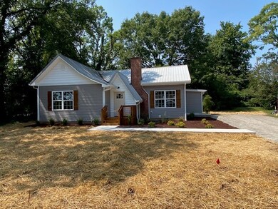 307 Hobson Ave, Shelbyville, TN 37160 - photo 4