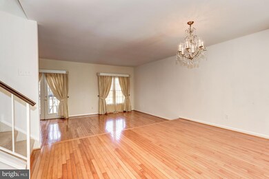 1329 Templeton Place, Rockville, MD 20852 - photo 7