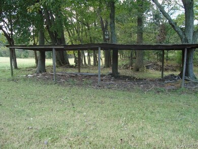 9621 Bevils Bridge Rd, Amelia Court House, VA 23002 - photo 6