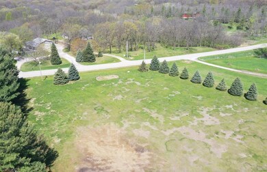 4423 SE Powers Dr, Runnells, IA 50237 - photo 2