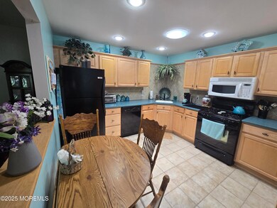 18D Cedar St unit C, Toms River, NJ 08757 - photo 5