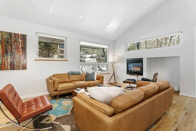 1466 Deer Blvd-002