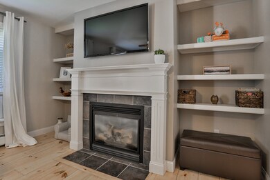 2 Fulton St unit B, Newburyport, MA 01950 - photo 5