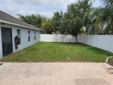 13457 Graham Yarden Dr, Riverview, FL 33579 - photo 3