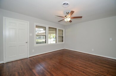 1318 Candlelight Ln, Houston, TX 77018 - photo 7
