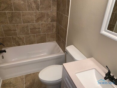 221 Orville Dr, Toledo, OH 43612 - photo 5