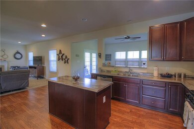 A floor plan that encourages togetherness and capt