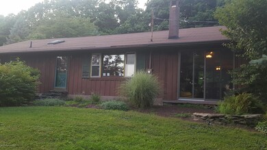 459 Jackson Rd, Dallas, PA 18612 - photo 3