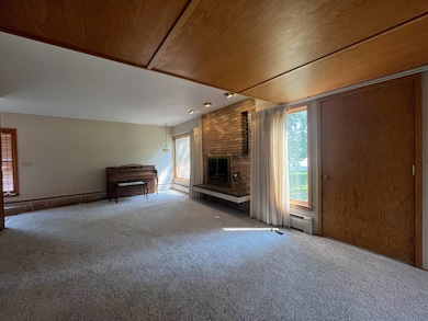 607 12th Ave NE, Devils Lake, ND 58301 - photo 4