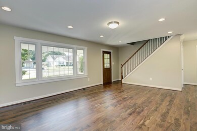 12316 Starlight Ln, Bowie, MD 20715 - photo 2