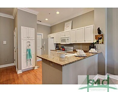 Kitchen. Breakfast Bar/Peninsula