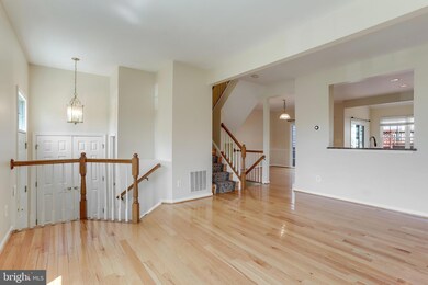 2455 Fox Stream Ln, Herndon, VA 20171 - photo 6
