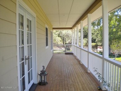 Veranda side