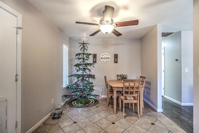6898HemlockStreet_004