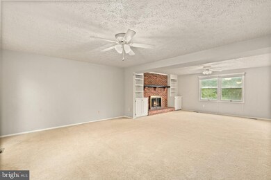 12963 Pinecrest View Ct, Herndon, VA 20171 - photo 7